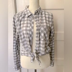Banana Republic soft wash gray plaid button down Oxford size Small, very soft